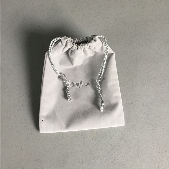 NEIMAN MARCUS - Picture 7 of 9